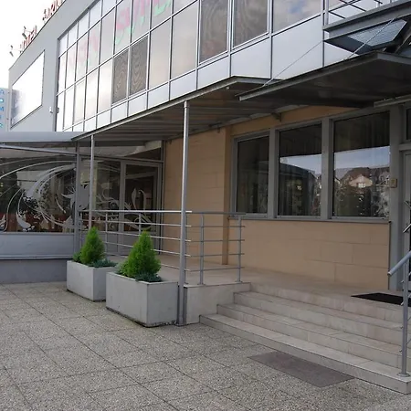 Hotel Saris 3*