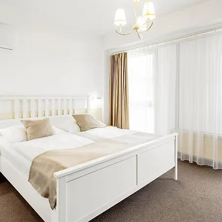 Hotel Saris 3*