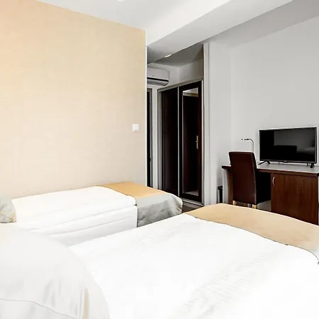 Hotel Saris