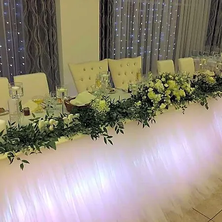 Saris Отель