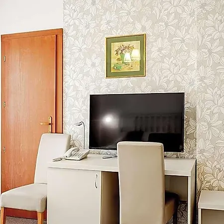 Отель Saris Бардеёв