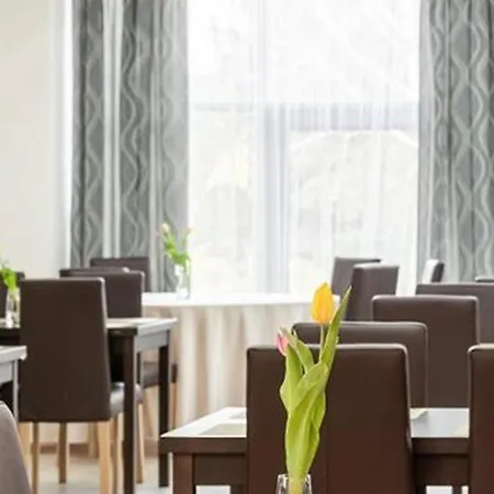 Hotel Saris 3*